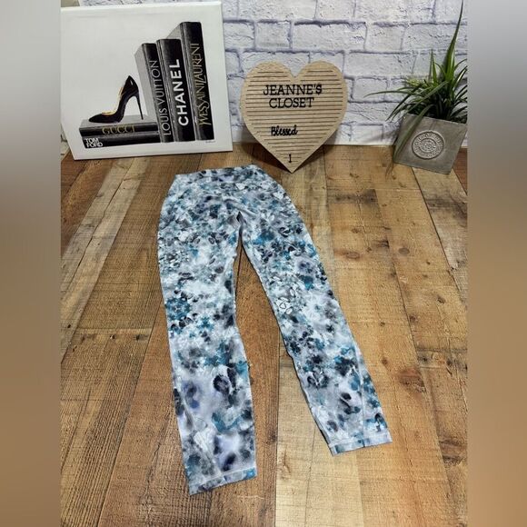 Lululemon Unlimit High-Rise Tight 25" Kaleidofloral Multi Leggings size 6 - Picture 3 of 12